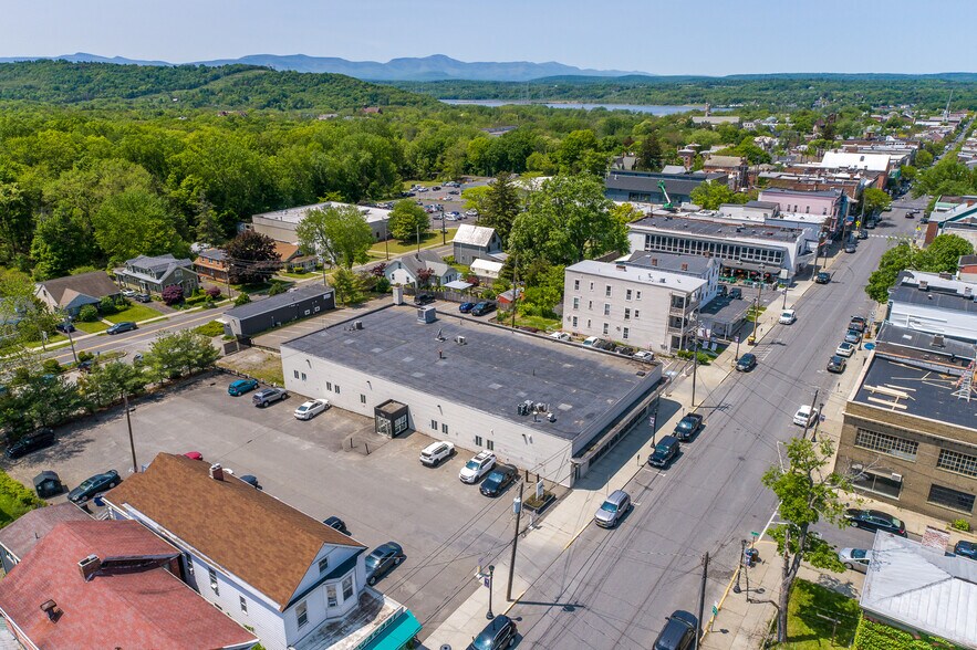 More Photos Of 747 Warren St, Hudson Medical For Sale