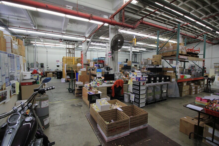 More Photos Of 501 Sumner St, Honolulu Warehouse For Sale