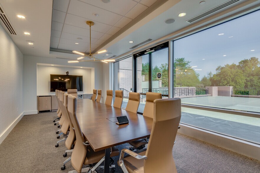 More Photos Of 26 Century Blvd, Nashville Office Residential For Lease