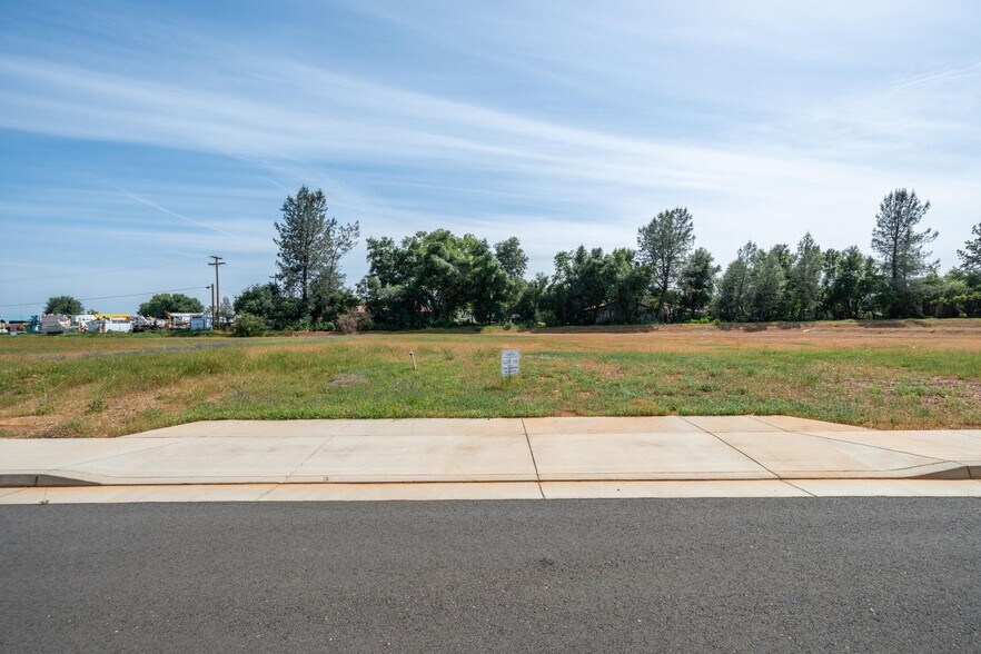 More Photos Of Airport Rd @ Rancho Rd, Redding Land For Sale