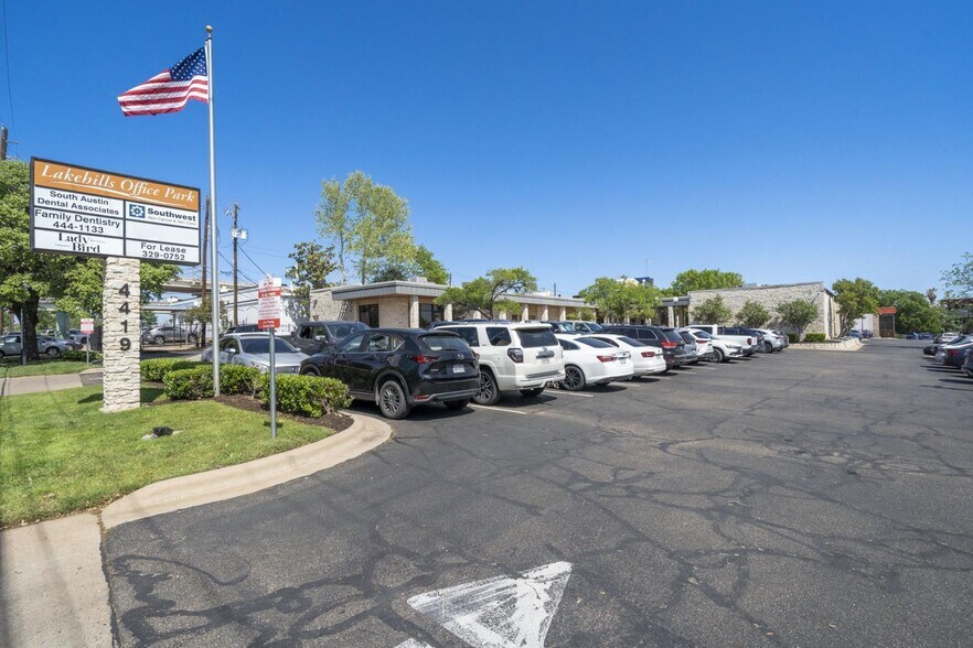 More Photos Of 4419 Frontier Trl, Austin Medical For Lease