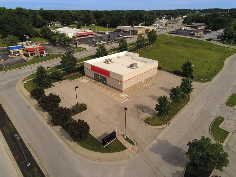 Primary Photo Of 610 S Commercial St, Harrisonville Freestanding For Lease