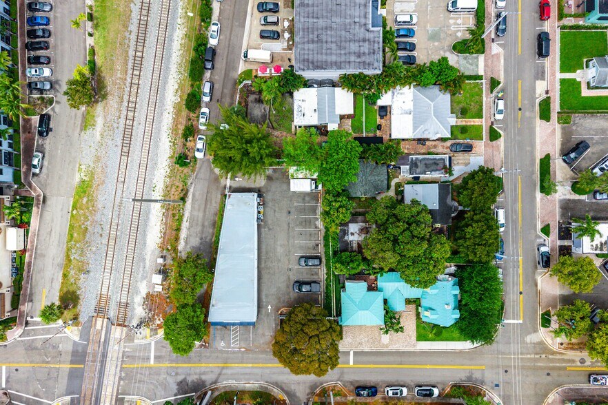 More Photos Of 301 NE 1st St, Delray Beach Freestanding For Sale