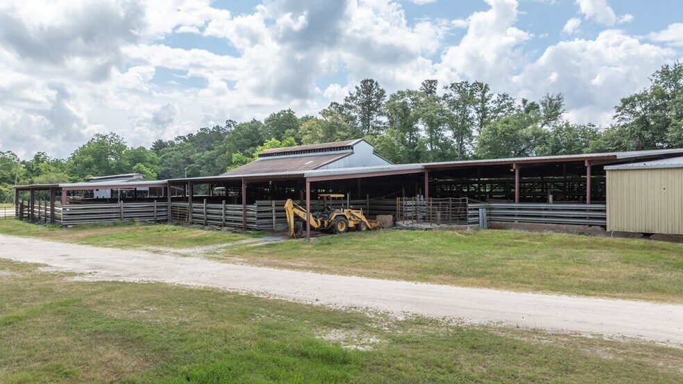 More Photos Of 1 1st St NE, Moultrie Specialty For Sale