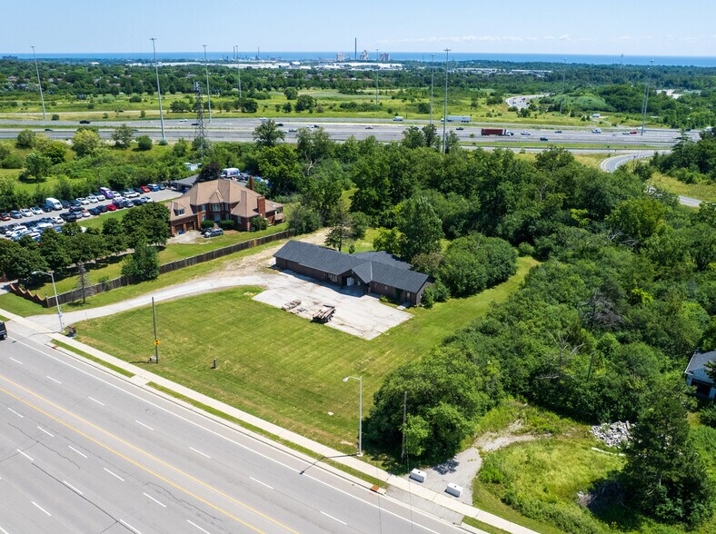 More Photos Of 2078 Upper Middle Rd E, Oakville Office For Sale