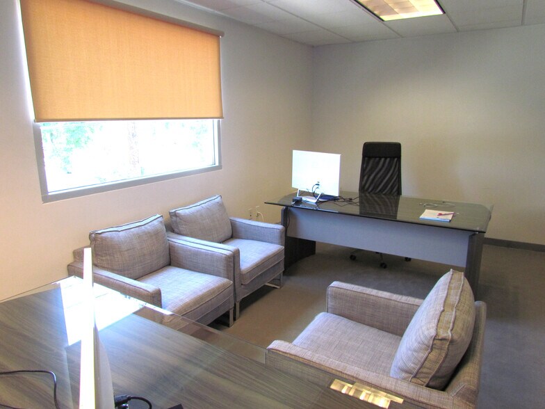 More Photos Of 1518-1520 W Magnolia Blvd, Burbank Storefront Retail Office For Sale