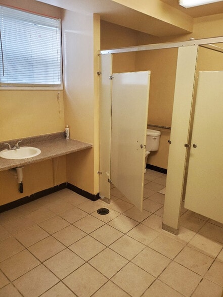 More Photos Of 120 S Napoleon Ave, Columbus Religious Facility For Sale