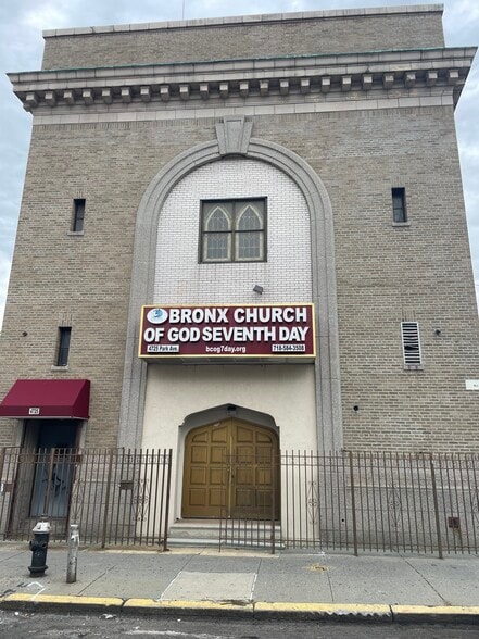 Primary Photo Of 4725 Park Ave, Bronx Religious Facility For Sale