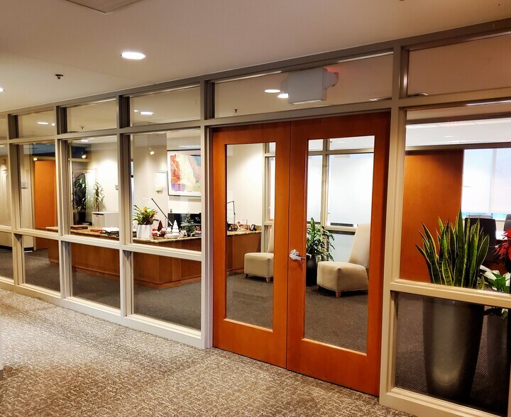 More Photos Of 9990 Old Olive Street Rd, Creve Coeur Office For Sale