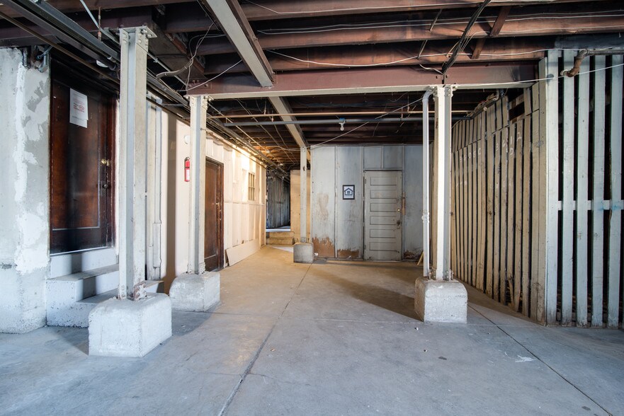 More Photos Of 5001 S Grand Blvd, Saint Louis Apartments For Sale