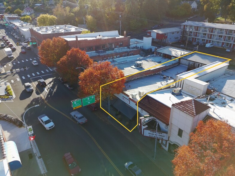 More Photos Of 127-131 N Grand Ave, Pullman General Retail For Sale