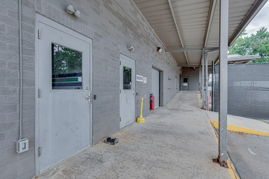 More Photos Of 211 N Pleasantburg Dr, Greenville Light Manufacturing For Sale