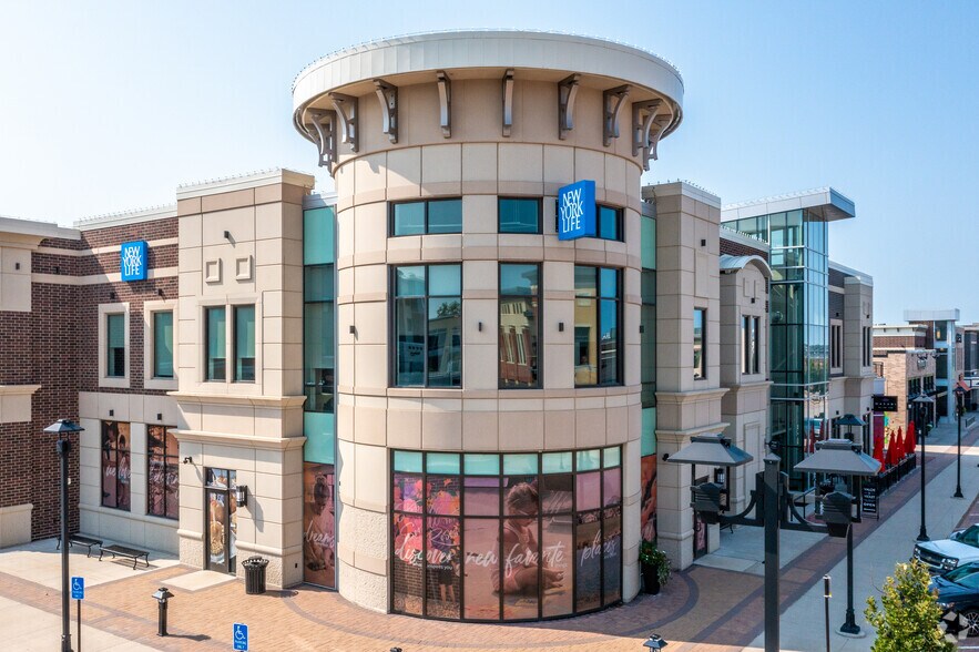 More Photos Of 1615 SW Main St, Ankeny General Retail For Lease