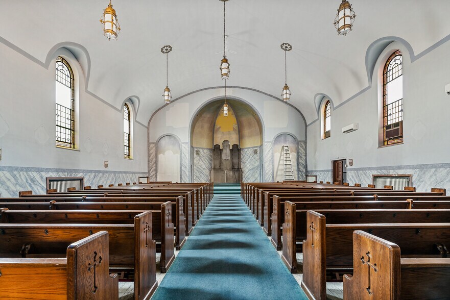 More Photos Of 105 S 5th St, Duquesne Religious Facility For Sale