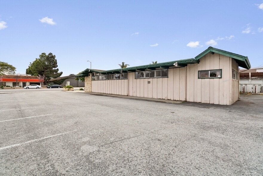 More Photos Of 3811 Portola Dr, Santa Cruz Medical For Sale