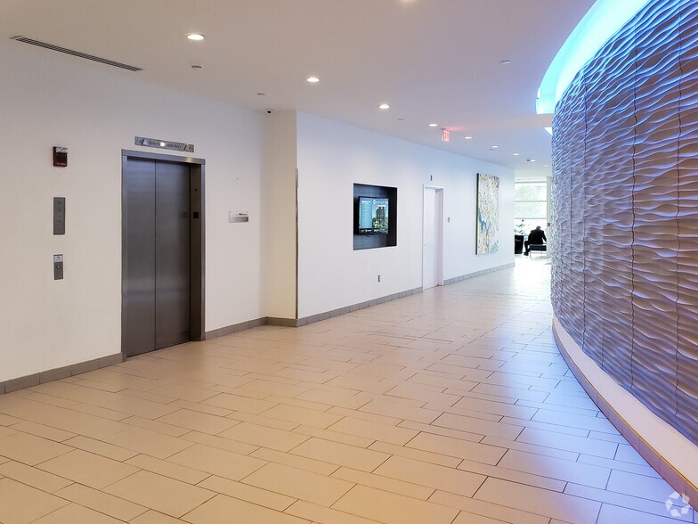 More Photos Of 2 Heritage Dr, Quincy Office For Lease