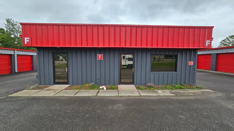 More Photos Of 813 N Broadway, Portland Self Storage For Lease