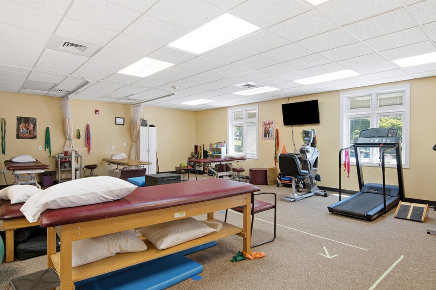 More Photos Of 115 Akers Farm Rd, Christiansburg Medical For Lease