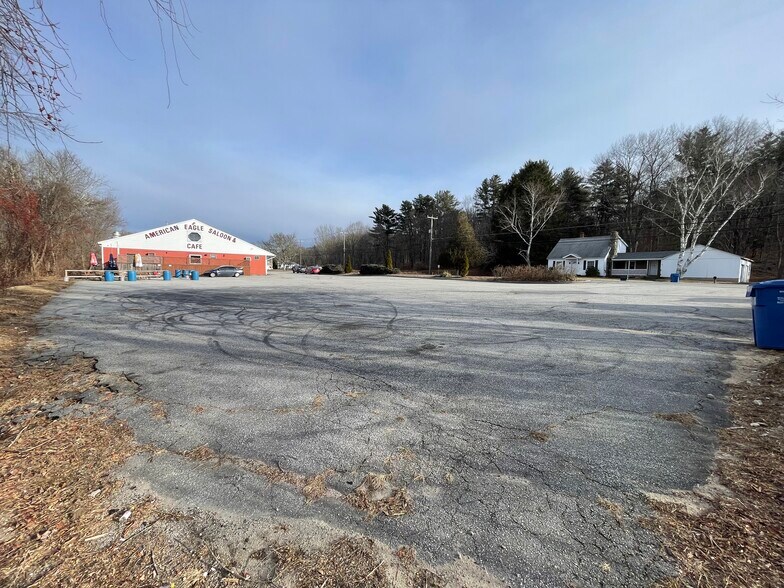 More Photos Of 15 River Rd, Willington General Retail For Sale