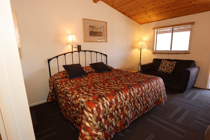 More Photos Of 410 Fremont St, Tombstone Hotel For Sale