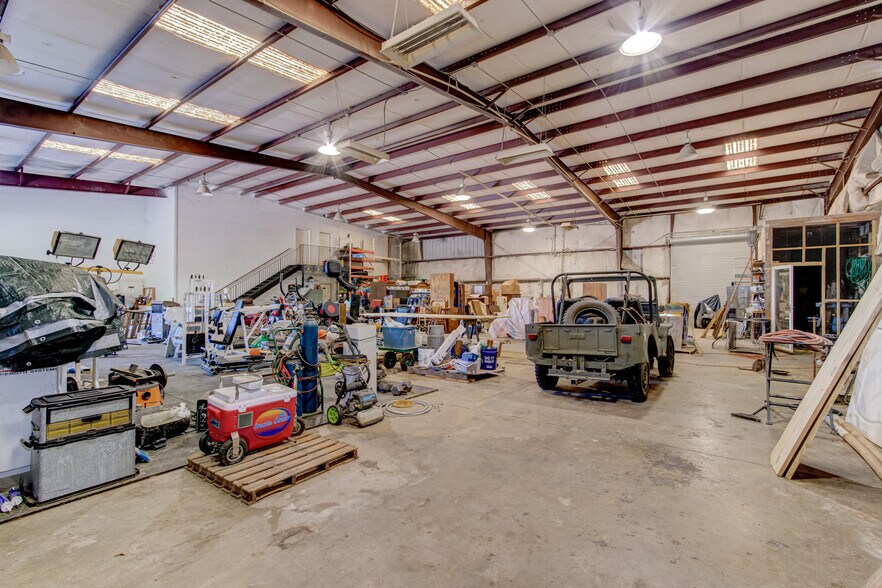 More Photos Of 1982 Jefferson Davis Hwy, Graniteville Showroom For Sale