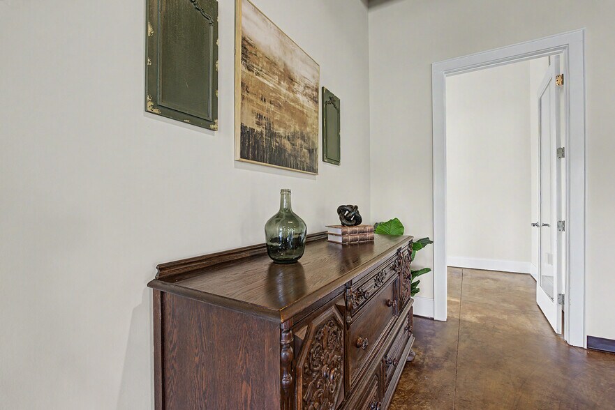 More Photos Of 1430 Capital Ave, Watkinsville Storefront Retail Office For Sale