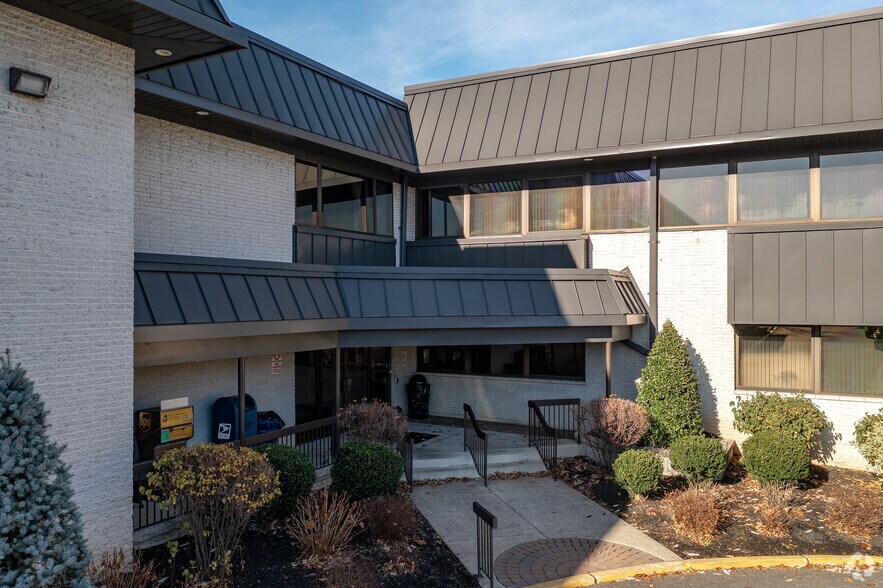 More Photos Of 505 S Lenola Rd, Moorestown Office For Lease