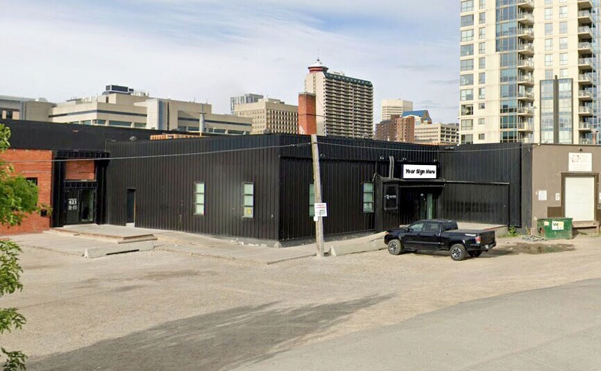 More Photos Of 417 Riverfront Av SE, Calgary Restaurant For Lease