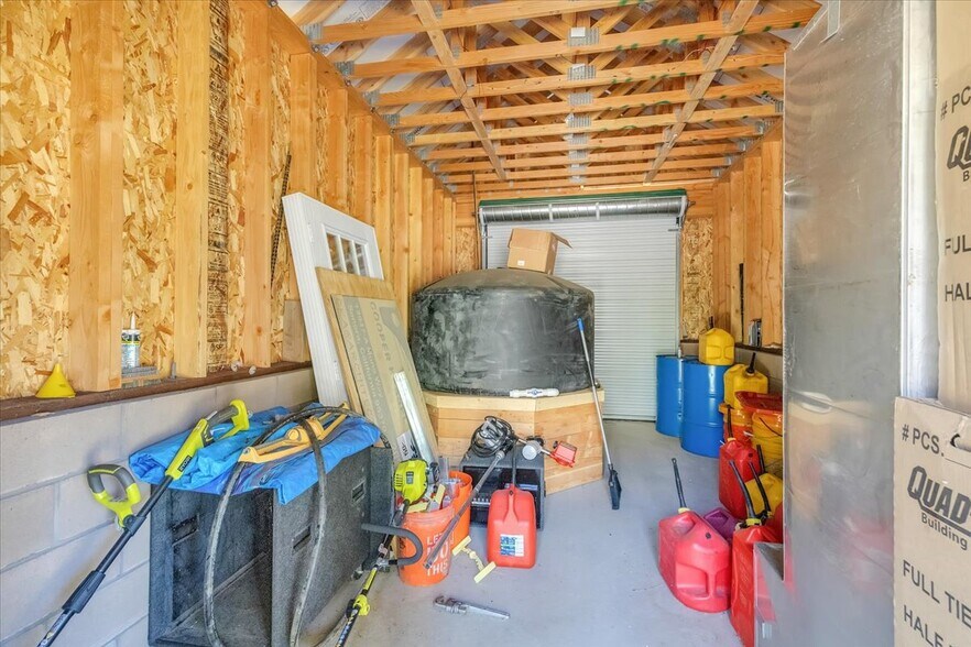 More Photos Of 1 State Hwy 108, Pinecrest Hotel For Sale