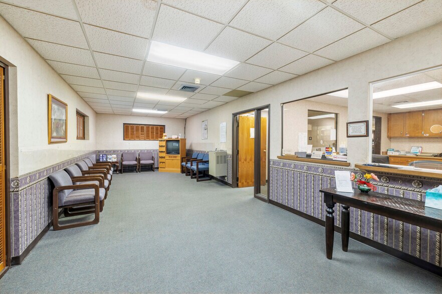More Photos Of 1612 W Plaza Dr, Tallahassee Medical For Sale