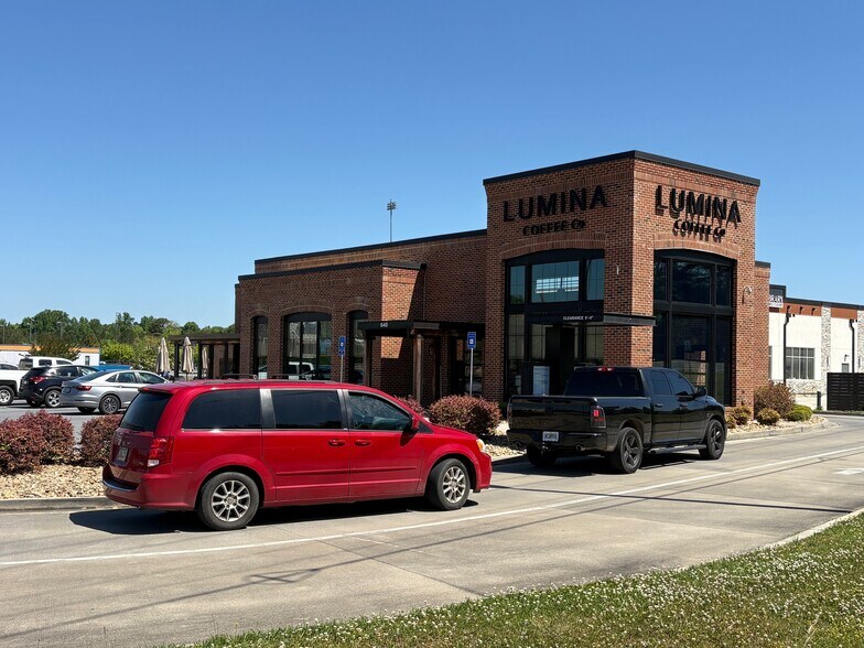 Primary Photo Of 640 Braves Blvd NE, Rome Freestanding For Sale