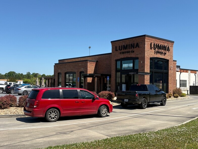 Primary Photo Of 640 Braves Blvd NE, Rome General Retail For Sale