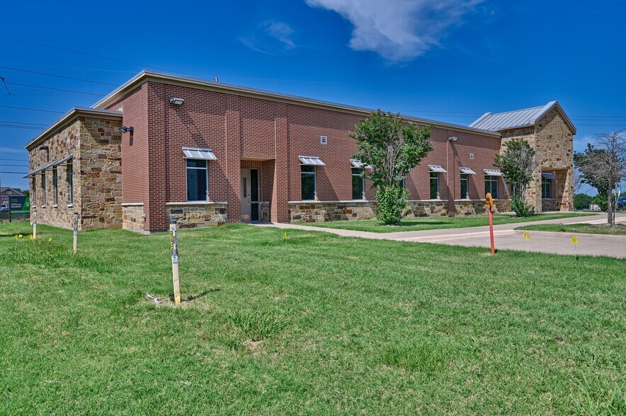 More Photos Of 2410 Boonville Rd, Bryan Medical For Sale