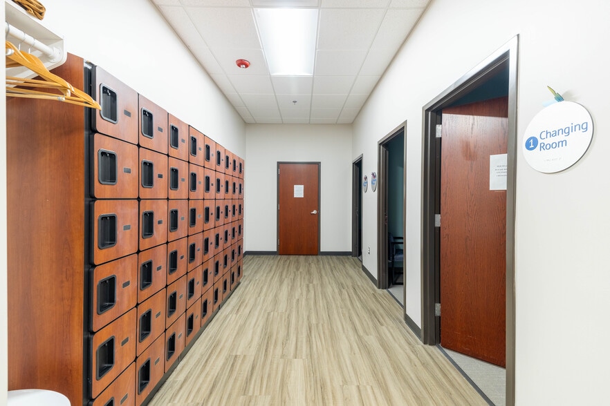 More Photos Of 7030 Whitmore Lake Rd, Brighton Warehouse For Sale