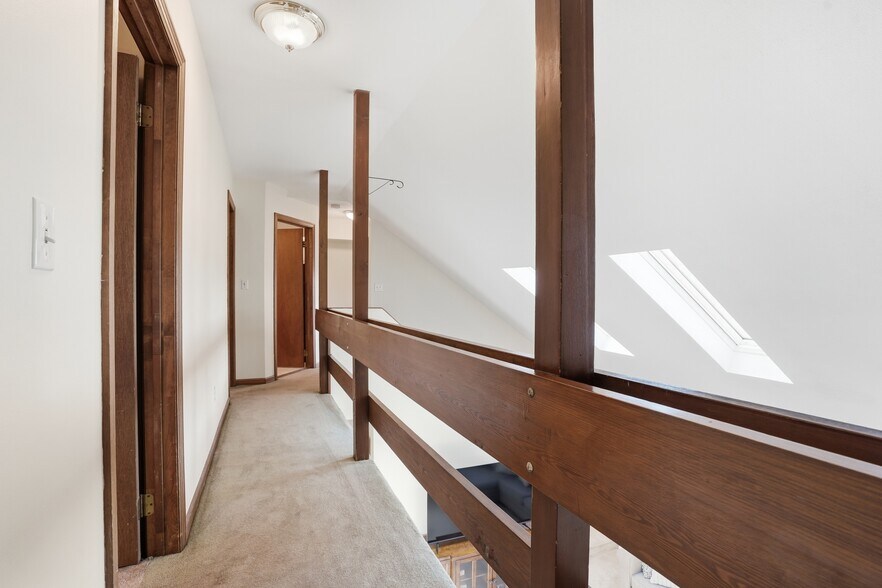 More Photos Of 120 Milford Hill Ln, Milford Flex For Sale