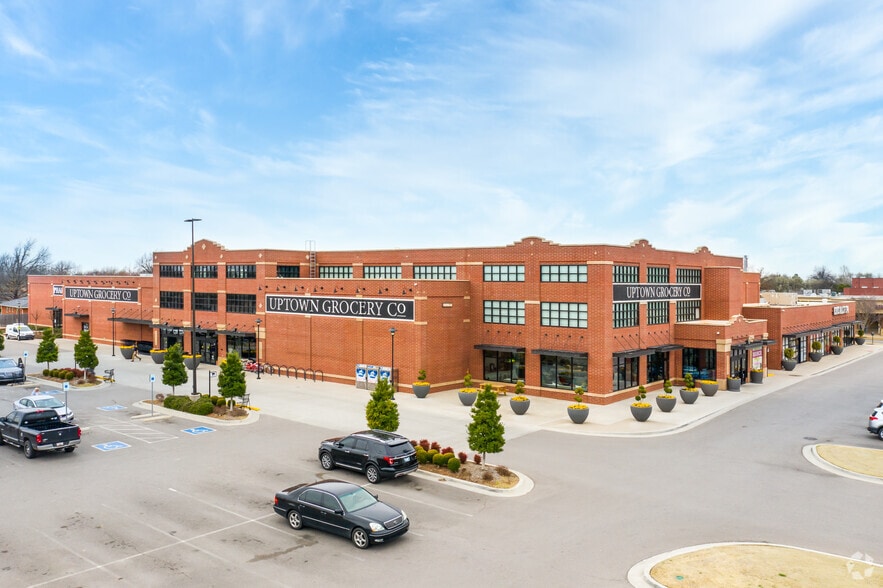 Primary Photo Of 9515 N May Ave, Oklahoma City General Retail For Lease