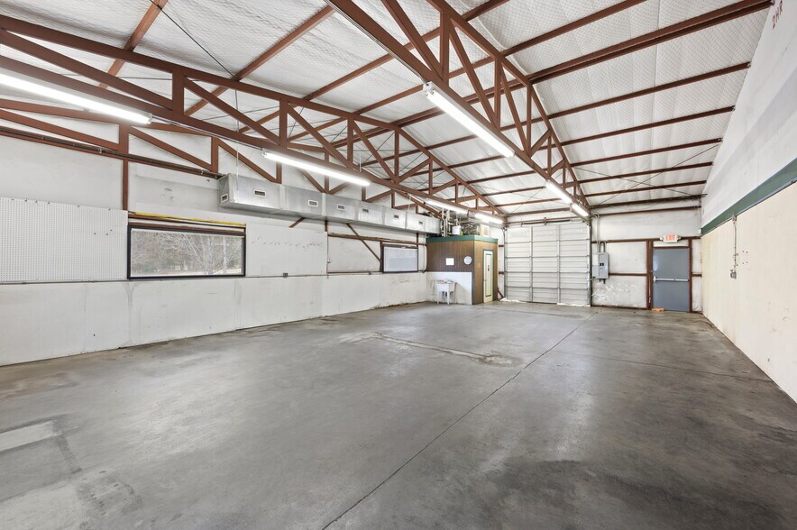 More Photos Of 4454 Railroad Ave, Harrisburg Industrial For Sale
