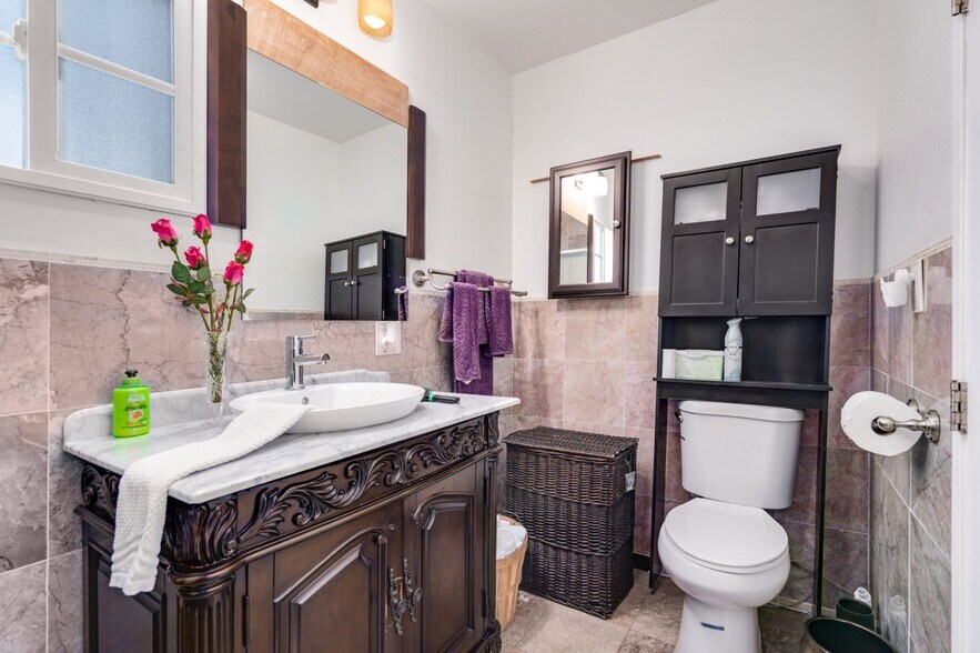 More Photos Of 1428 N Kenmore Ave, Los Angeles Apartments For Sale