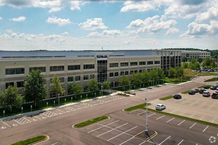 More Photos Of 1000 Technology Dr, O'Fallon Office For Lease