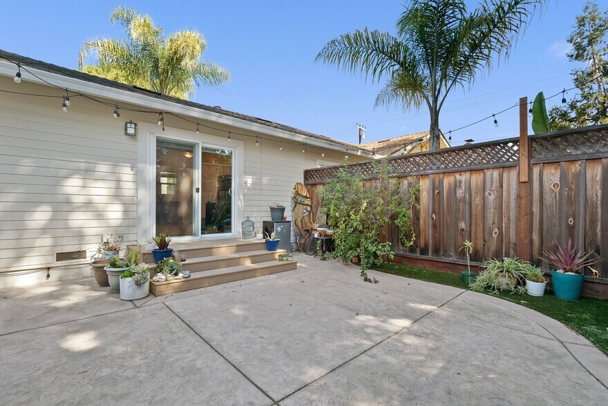 More Photos Of 420 Capitola Road Ext, Santa Cruz Apartments For Sale