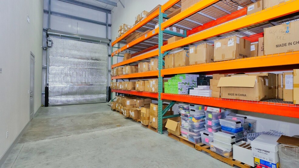 More Photos Of 3730 N Mason Rd, Katy Flex For Lease