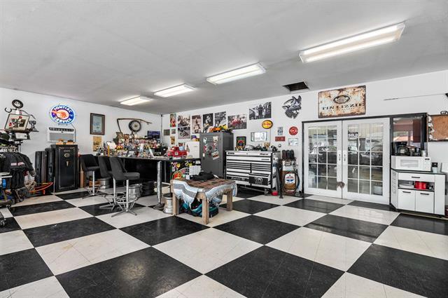 More Photos Of 2000 W Main St, Newcastle Industrial For Sale