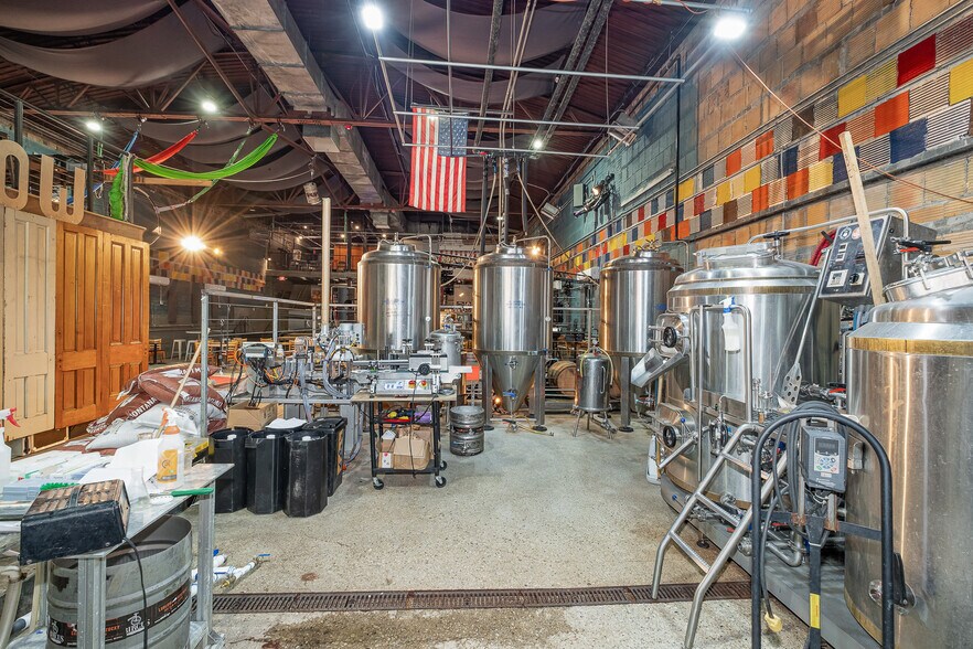 More Photos Of 322-324 Elm St, Ludlow Bar For Sale