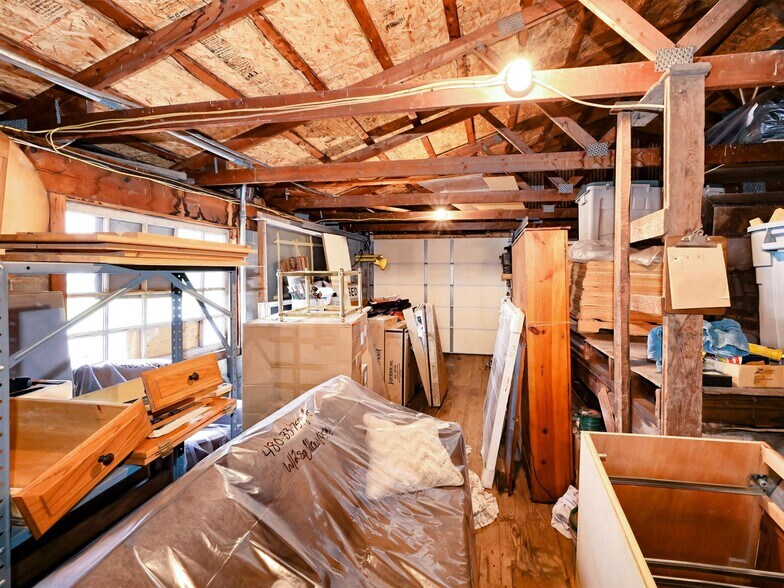 More Photos Of 1105 W Main St, Mount Joy General Retail For Sale