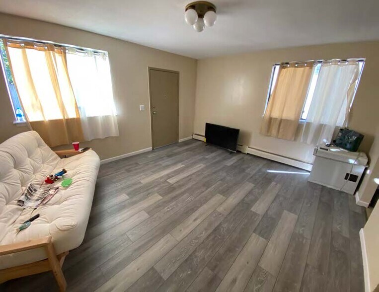 More Photos Of 5 Warner St Ext, Hartford Apartments For Sale