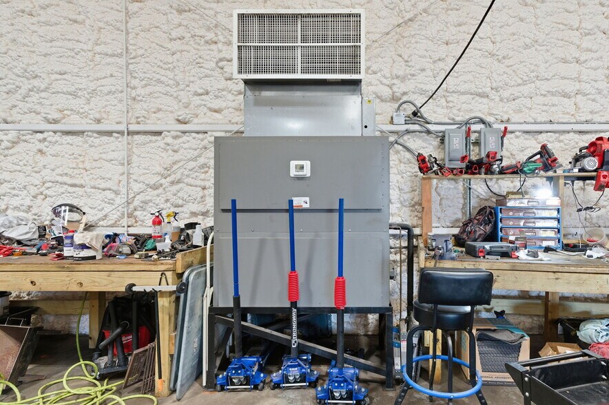 More Photos Of 20820 Fm-2854 Rd, Montgomery Auto Repair For Sale