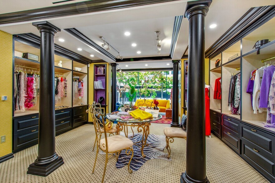 More Photos Of 9625-9647 Brighton Way, Beverly Hills Storefront Retail Office For Lease