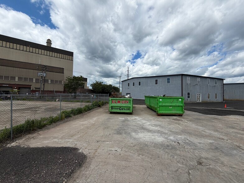 More Photos Of 88 Howard Ave, Bridgeport Warehouse For Lease