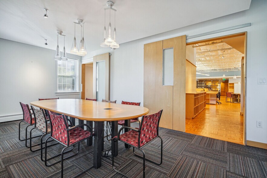 More Photos Of 105 N Maple Ave, Falls Church Medical For Sale