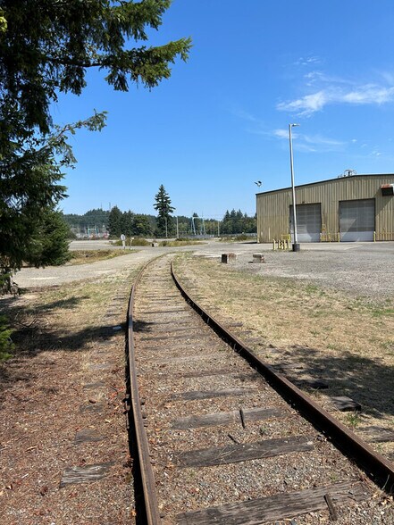More Photos Of 6001 Belmore St SW, Olympia Manufacturing For Sale